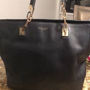Henri Bendel purse